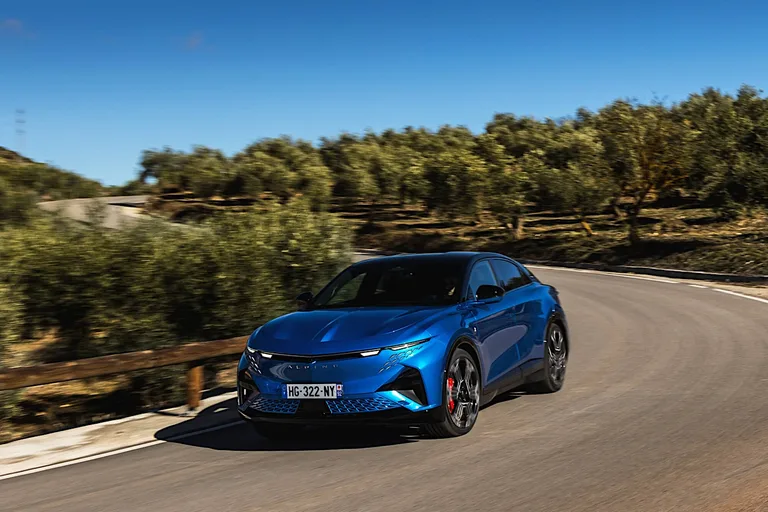 Alpine A390 GT 6,3 milyon TL fiyatla Türkiye’ye geldi