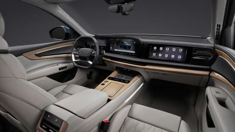 Audi büyük ekranlardan vazgeçip fiziksel düğmelere dönüyor