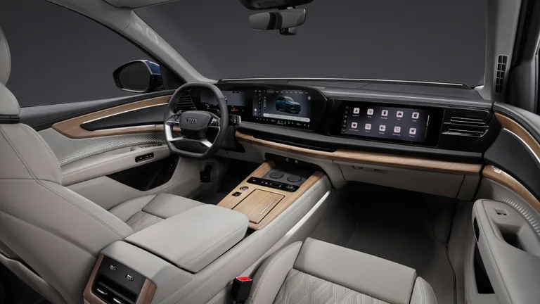Audi büyük ekranlardan vazgeçip fiziksel düğmelere dönüyor