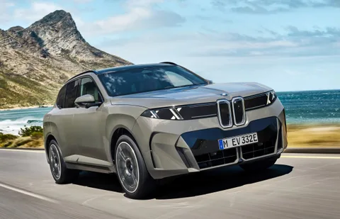 BMW elektrikli SUV serisini iX5 ile büyütüyor
