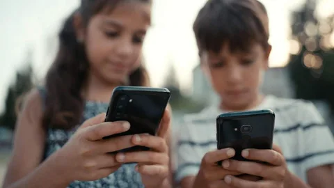Çocuklara sosyal medya yasağı büyüyor: Hangi ülke ne yapıyor?