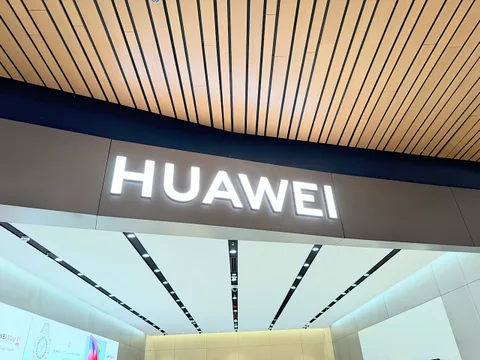 Huawei İstanbul’daki yeni mağazasını Marmara Forum’da açtı