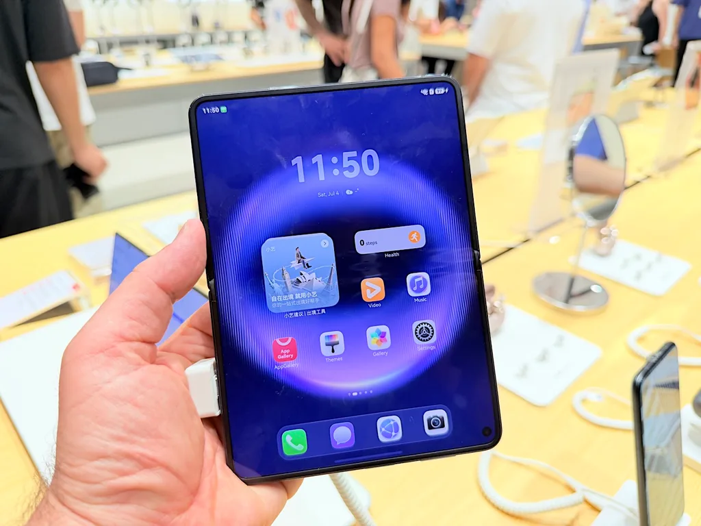 Huawei İstanbul’daki yeni mağazasını Marmara Forum’da açtı