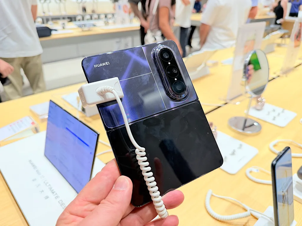 Huawei İstanbul’daki yeni mağazasını Marmara Forum’da açtı