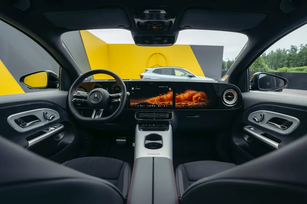 Mercedes GLA 657 km menzili 320 kW şarjla birleştiriyor