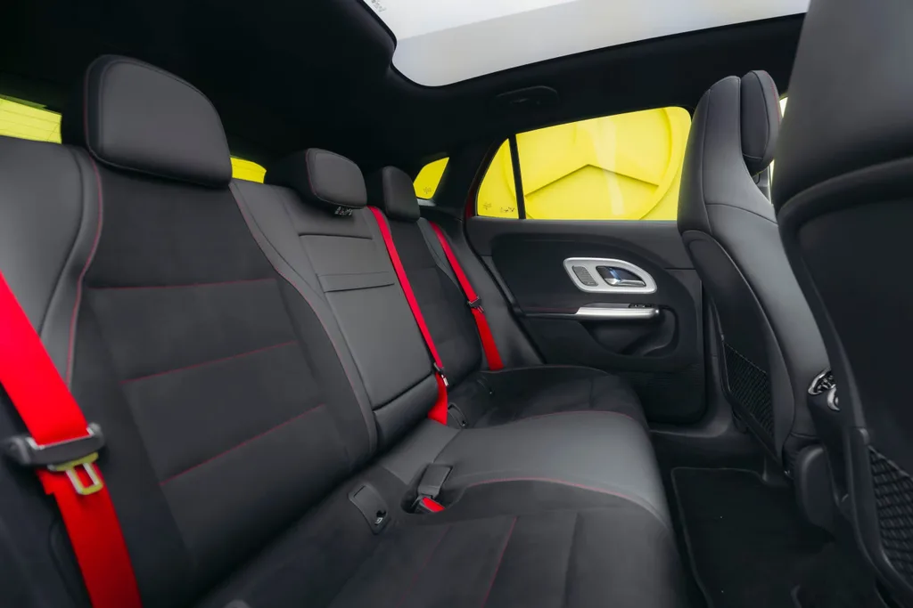Mercedes GLA 657 km menzili 320 kW şarjla birleştiriyor