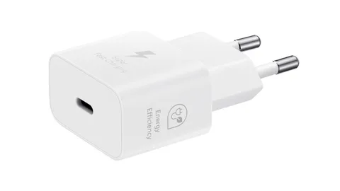 Samsung’un 25W hızlı şarj adaptörü 260 TL indirim aldı