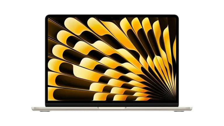MacBook Air M5’in 16 GB bellekli modeli 3.704 TL ucuzladı