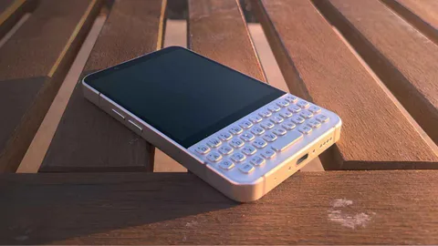 Minimal Phone 2 fiziksel klavyeyi AMOLED ekran ve 5G ile buluşturuyor