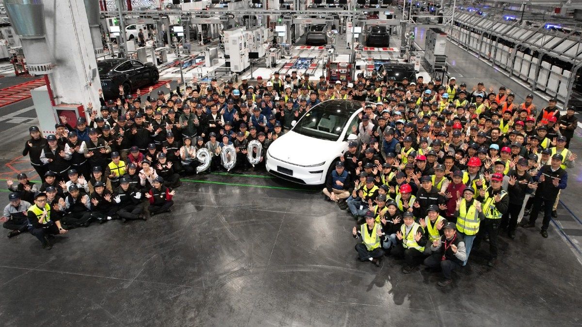 Tesla ile SpaceX birleşecek mi? Gündem yaratan iddiaya Musk’tan cevap