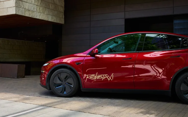 Tesla sürücüsüz Cybercab’i yollara çıkarmaya hazırlanıyor ama soru işaretleri var