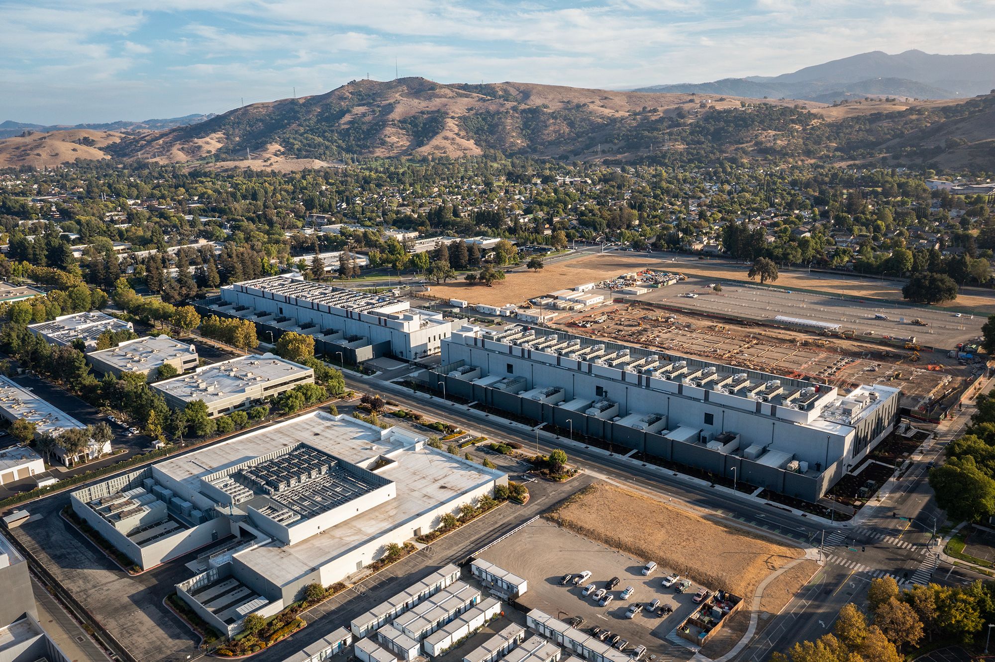 California, veri merkezleri için su ve elektrik şeffaflığı getirdi