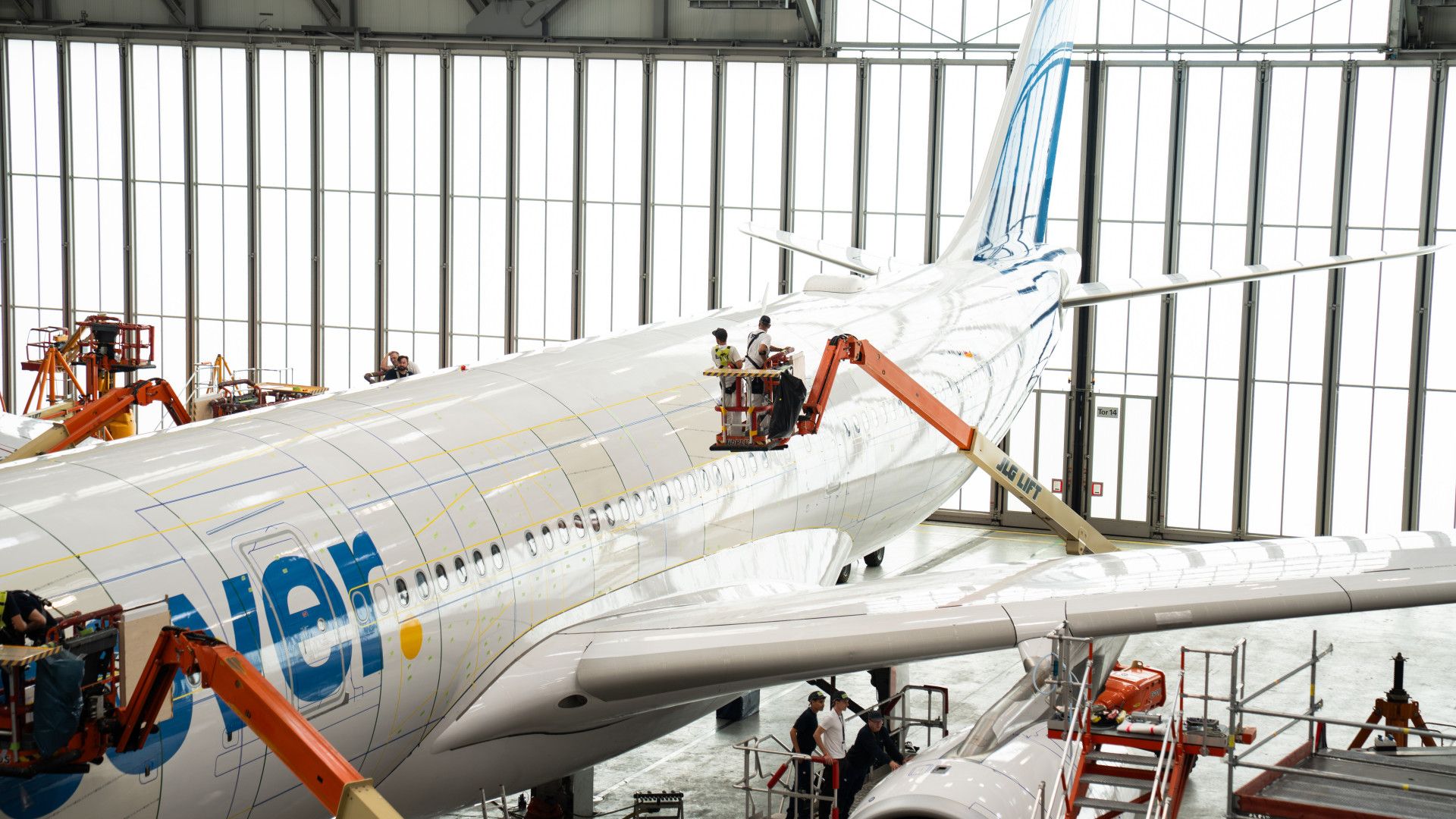 Lufthansa, köpek balığı derisinden esinlenen AeroSHARK’ı Airbus A330’da deniyor