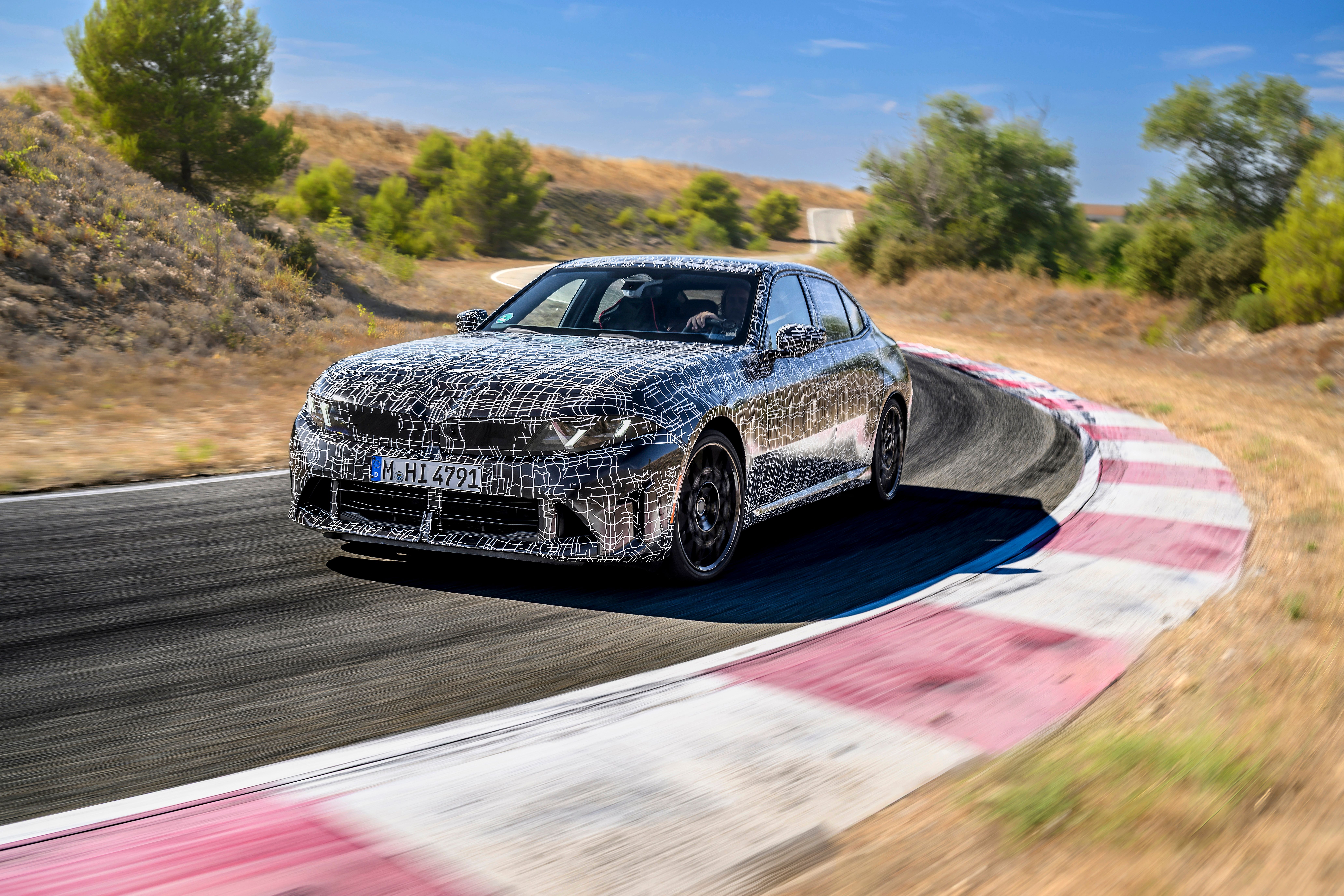 Yeni BMW 3 Serisi Neue Klasse tasarımıyla ortaya çıktı