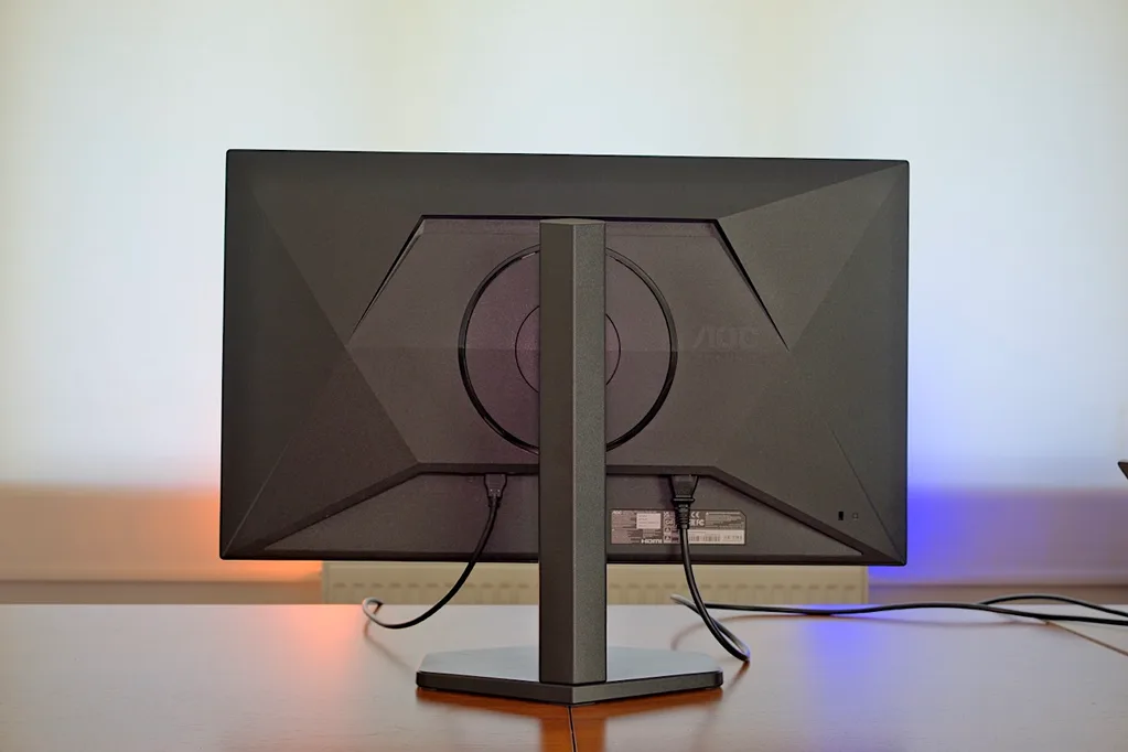 Oyun monitörü iş ve film için nasıl? AOC Q27G4XF İncelemesi