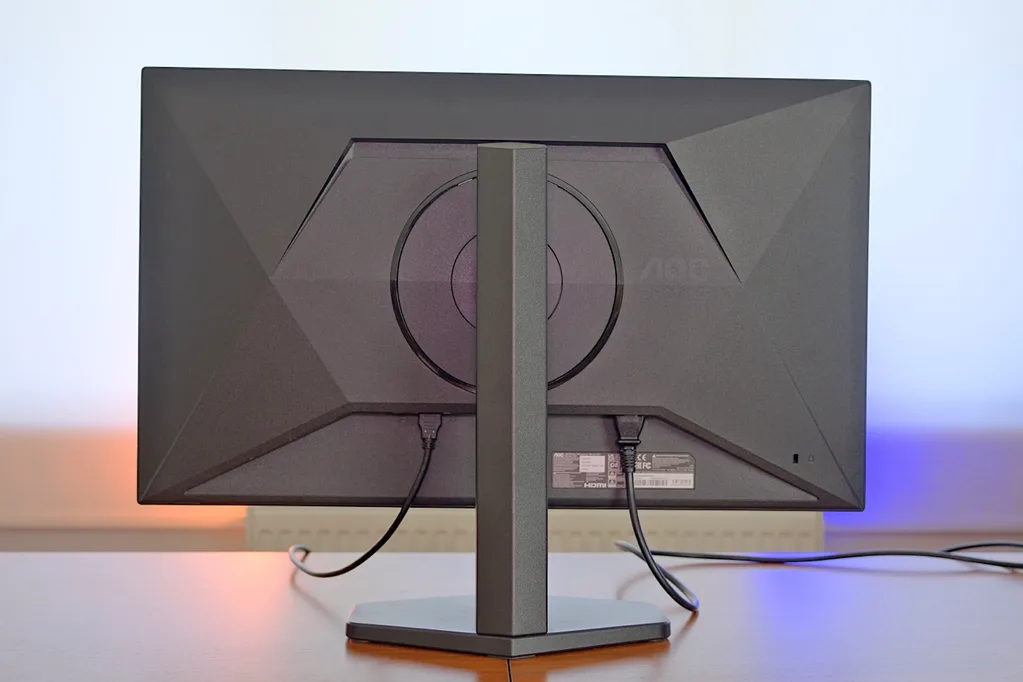 Oyun monitörü iş ve film için nasıl? AOC Q27G4XF İncelemesi