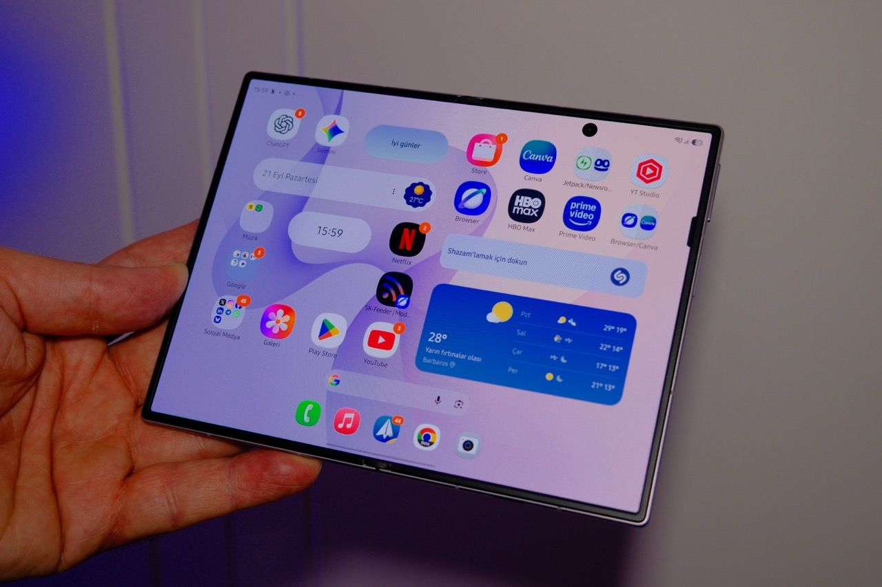 Samsung, Galaxy Z Fold8 serisini 100’den fazla testten geçirdi