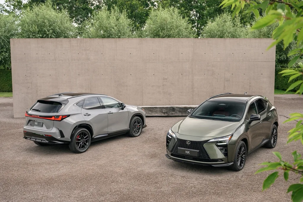 Yeni Lexus NX daha büyük batarya ve yeni kabinle geliyor