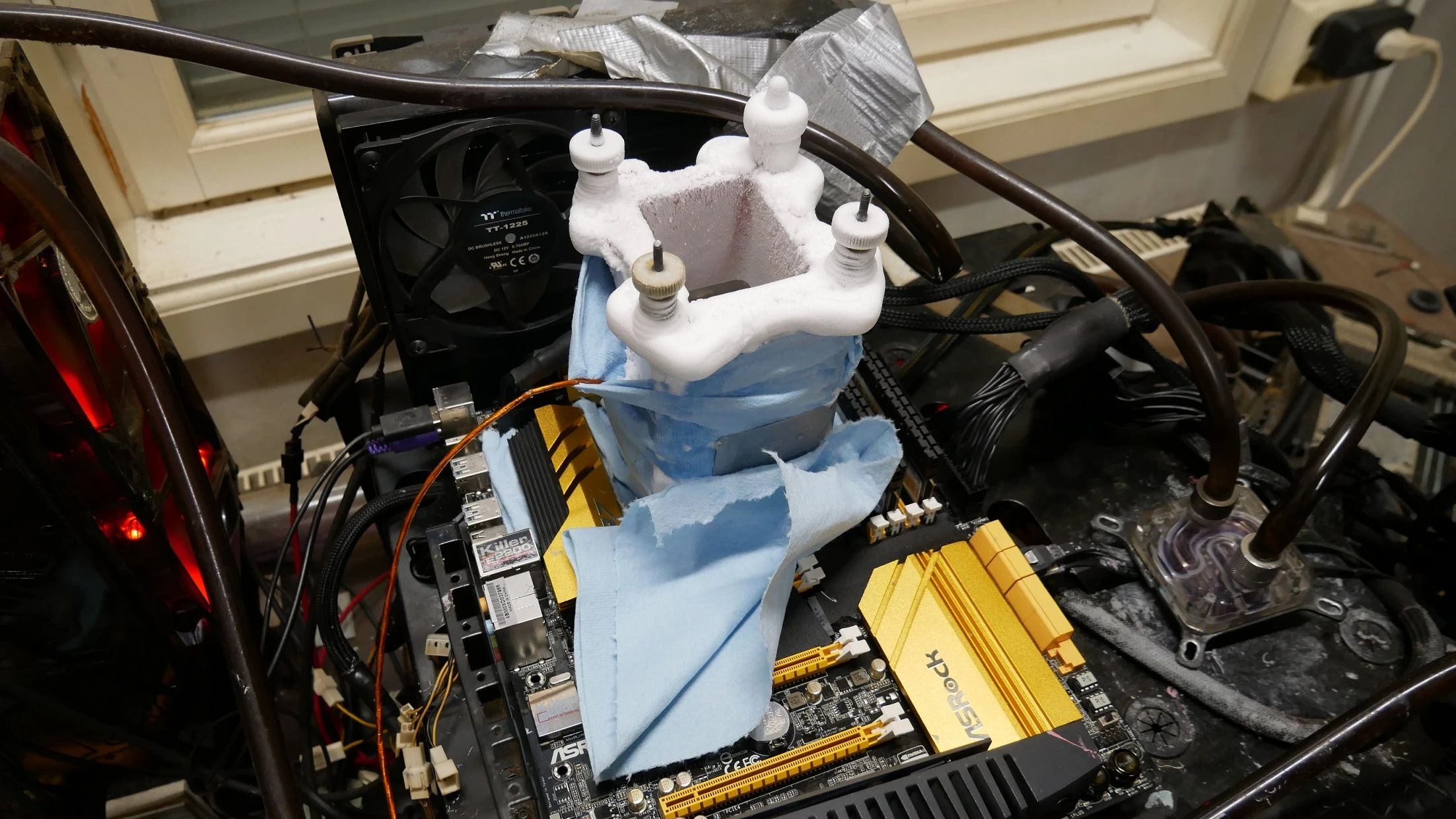 Core i5-4670K, 6,3 GHz’de kendi Cinebench rekorunu yeniledi