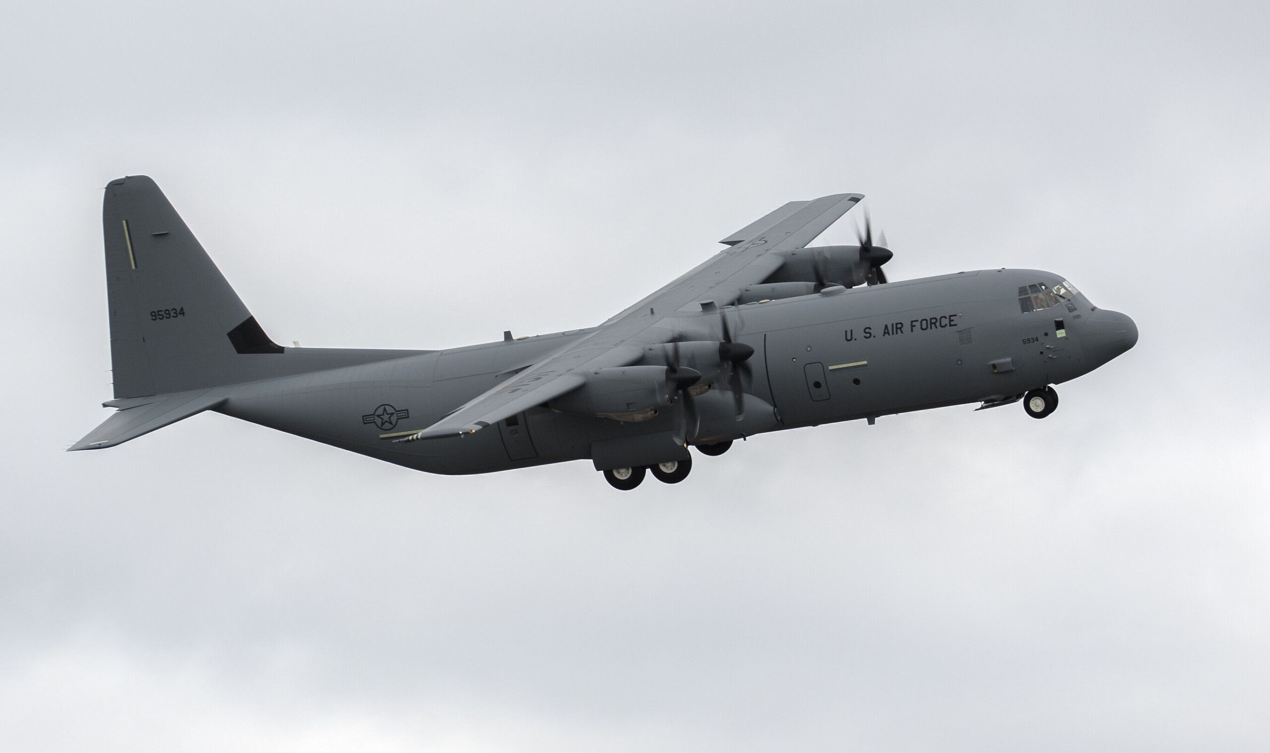 Türkiye’nin ilk iki C-130J uçağı aralıkta teslim edilecek