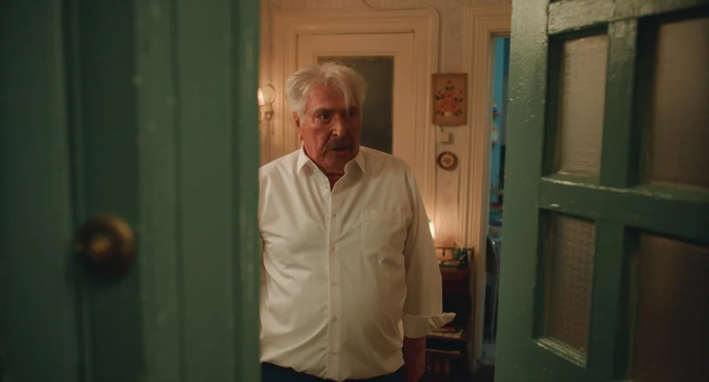 2 Aile Arasında’nın ilk tanıtımı çıktı, film 4 Aralık’ta sinemalara geliyor