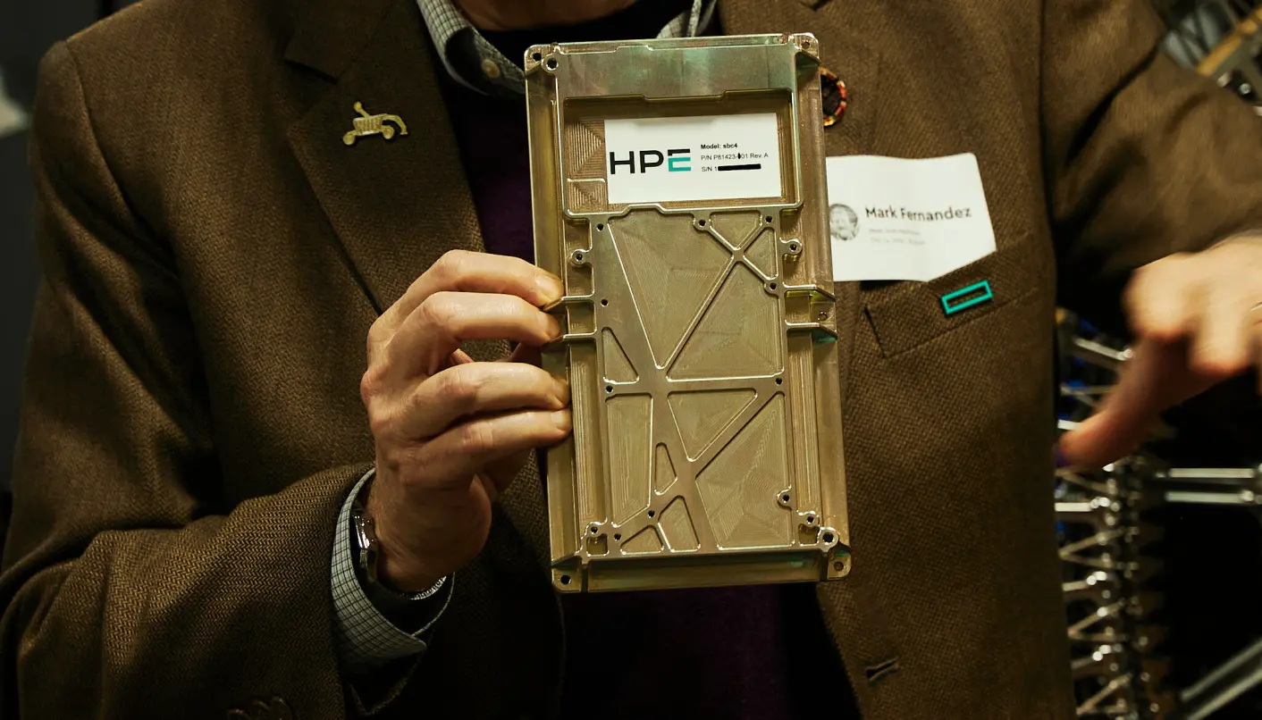 HPE, Ay’da yapay zekâ çalıştıracak bilgisayarını FLIP ile gönderecek