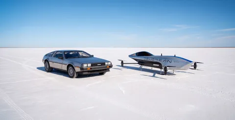 DeLorean, uçan araç yarışlarına kasım ayında Airspeeder takımıyla katılıyor