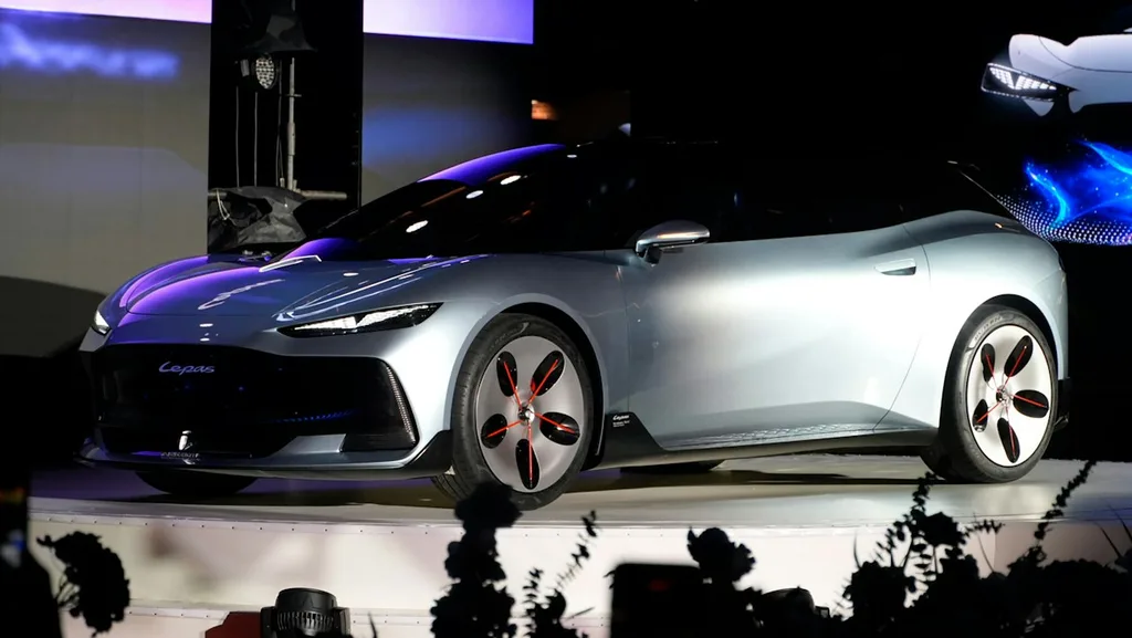 Lepas Aura, Chery’nin SUV ağırlıklı çizgisine alçak gövdeli bir alternatif gösteriyor