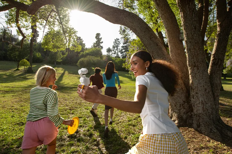Insta360 Luna Pro ve Ultra’da seçim yakınlaştırma ihtiyacına dayanıyor