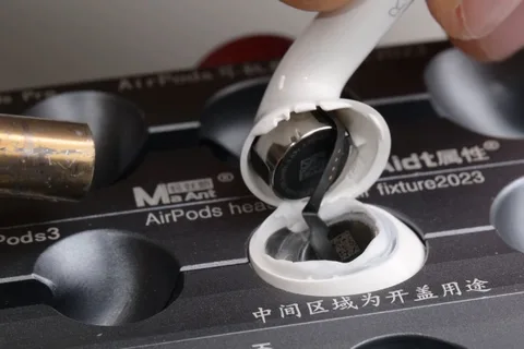 AirPods 5’in içinden çıkan değişiklik kullanıcıların işine yarayabilir
