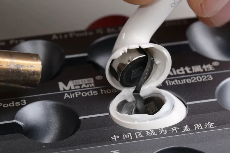 AirPods 5’in içinden çıkan değişiklik kullanıcıların işine yarayabilir