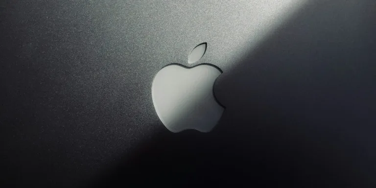 Bloomberg, Apple’ın dava ekibi için Scott Tucker’ı seçtiğini bildirdi