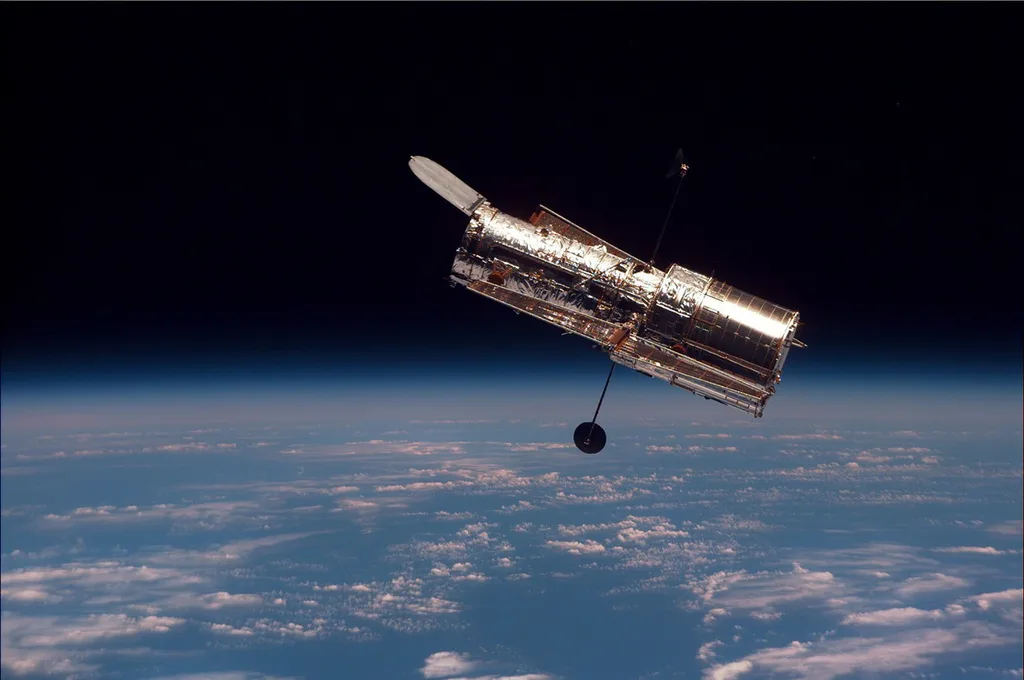 NASA, Hubble’ın ömrünü uzatmak için ticari bakım seçenekleri arıyor