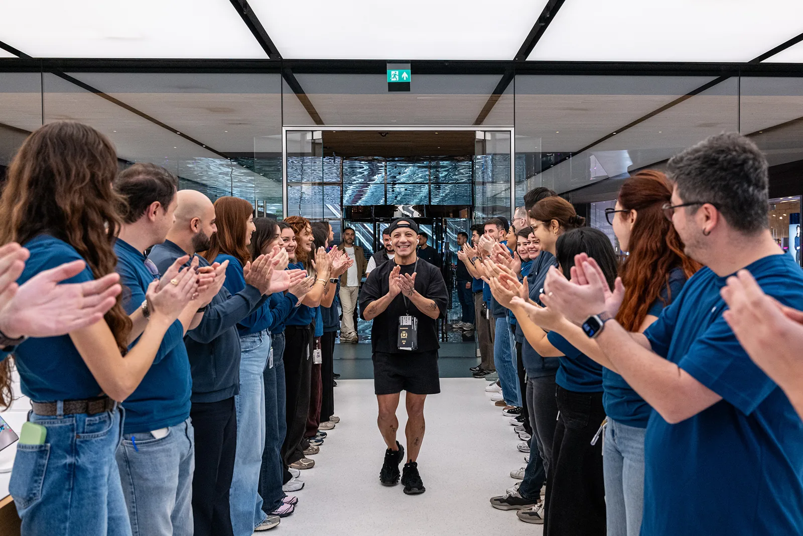 iPhone Duo Apple Zorlu’da ilk kullanıcılarına ulaştı
