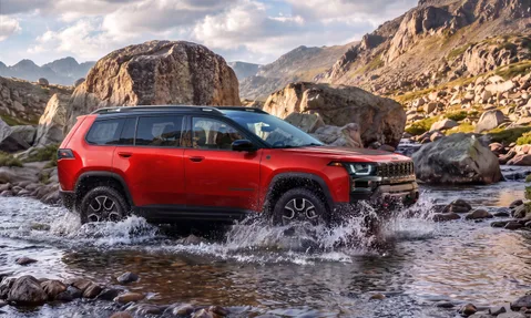Jeep Cherokee Trailhawk hibrit olarak geri döndü