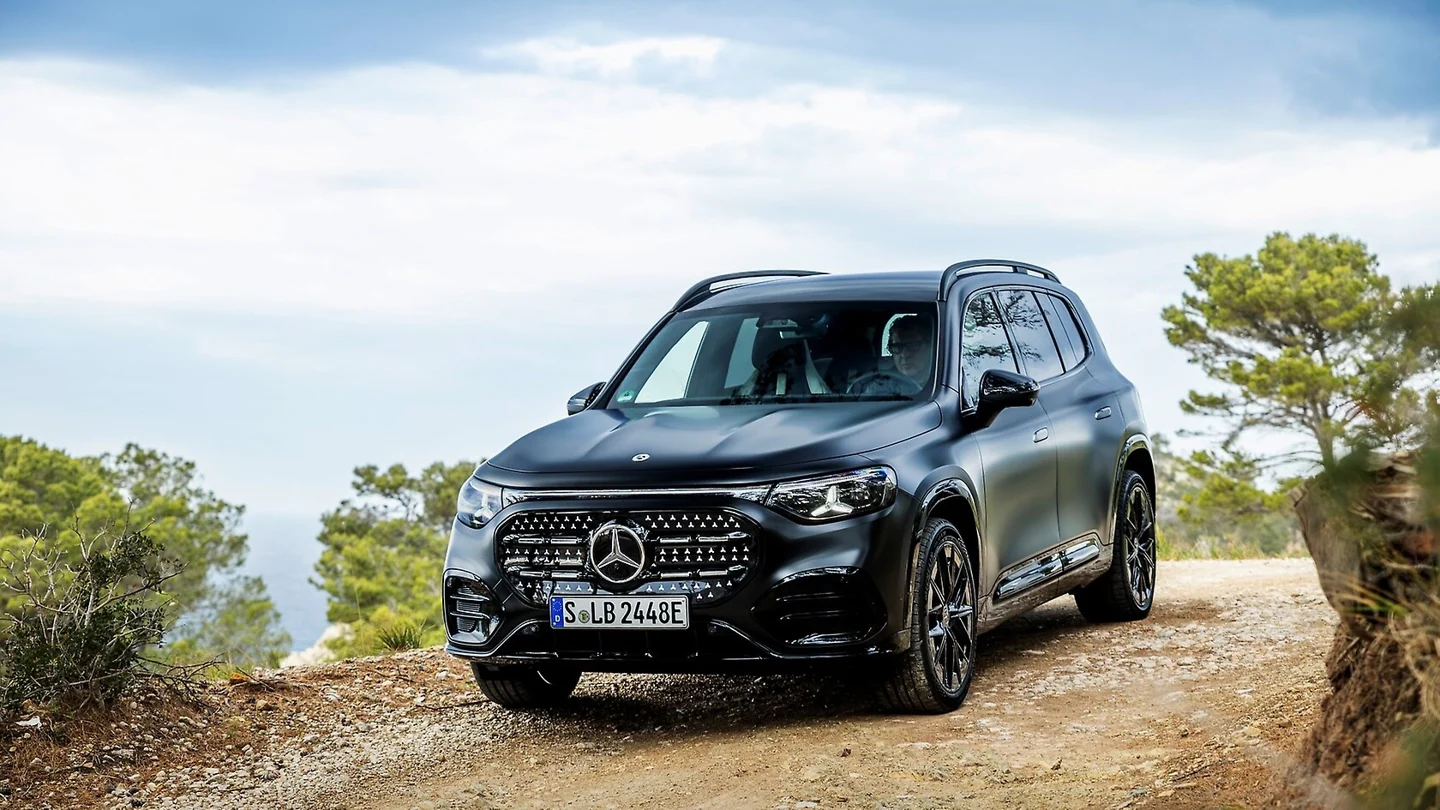 Mercedes-Benz kâr tahminini düşürdü, Çin pazarı baskıyı artırdı