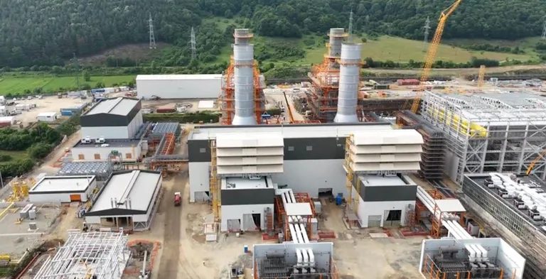 Mintia ilk gaz türbinini ateşledi, 1.700 MW kapasiteyi hedefliyor