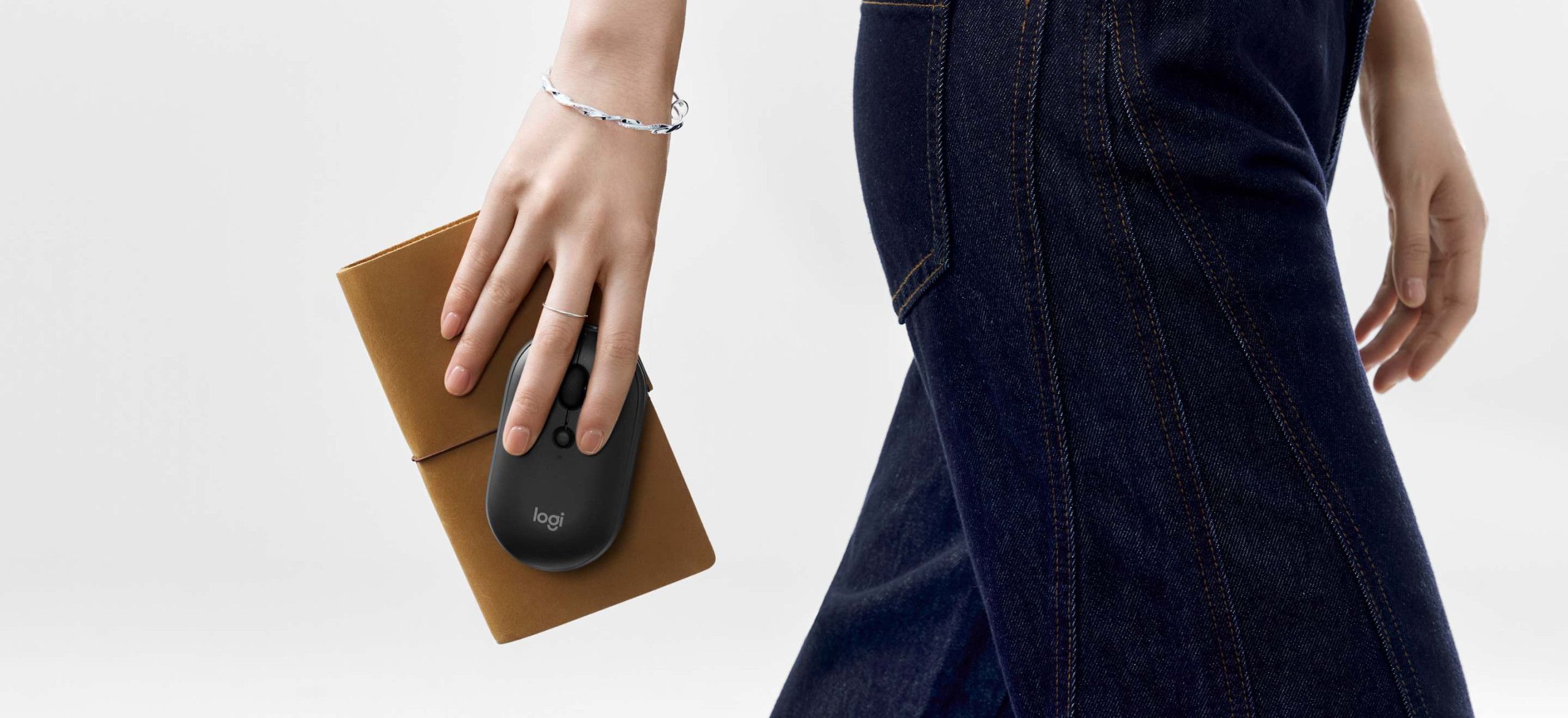 Logitech Pebble Up, üst kapağı yükselen gövdeyle Çin’de satışta