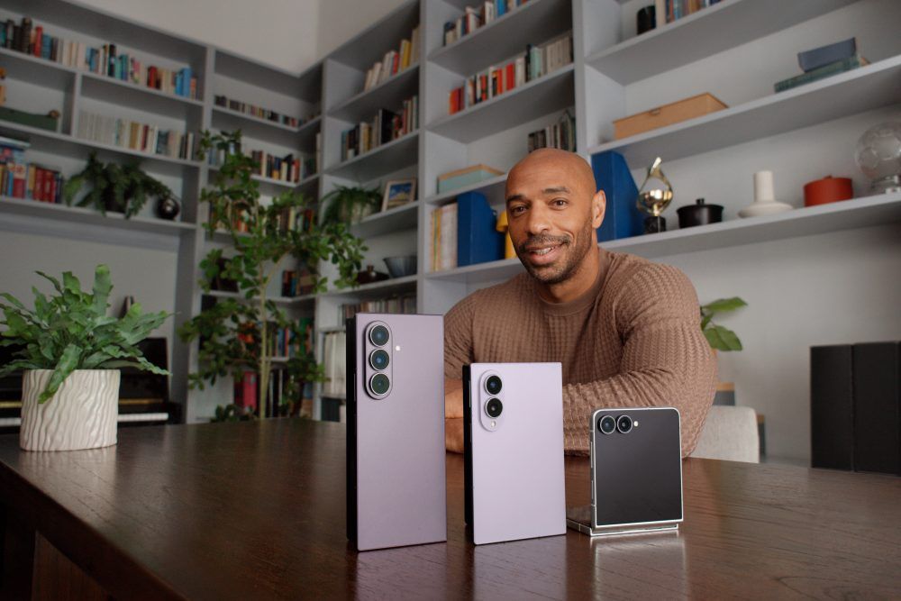 Samsung’un yeni katlanabilir telefonlarının yüzü Thierry Henry oldu