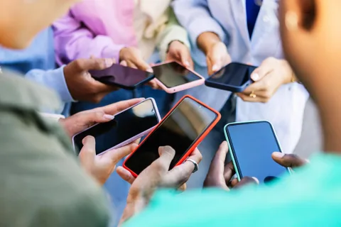 Telefon sevkiyatları yüzde 20 düştü, Samsung ile Apple arasındaki fark daraldı